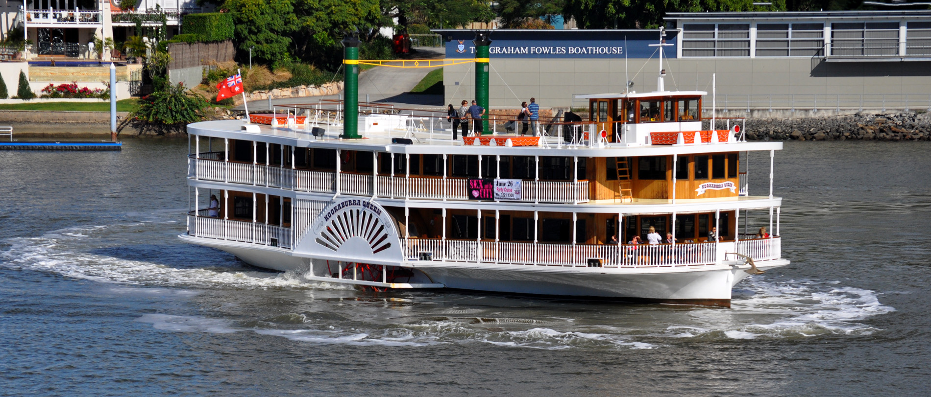 Kookaburra Queen doing a 360 Donut on the Humbug 5 June 2010